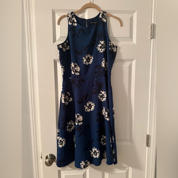Banana Republic Dresses & Skirts - Banana Republic | Blue, White, Black Floral Fit and Flare Dress | Size 6